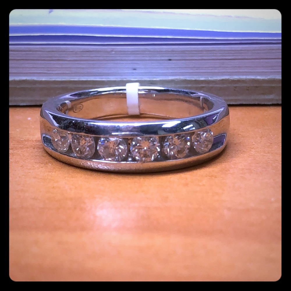 Platinum Diamond Wedding Band